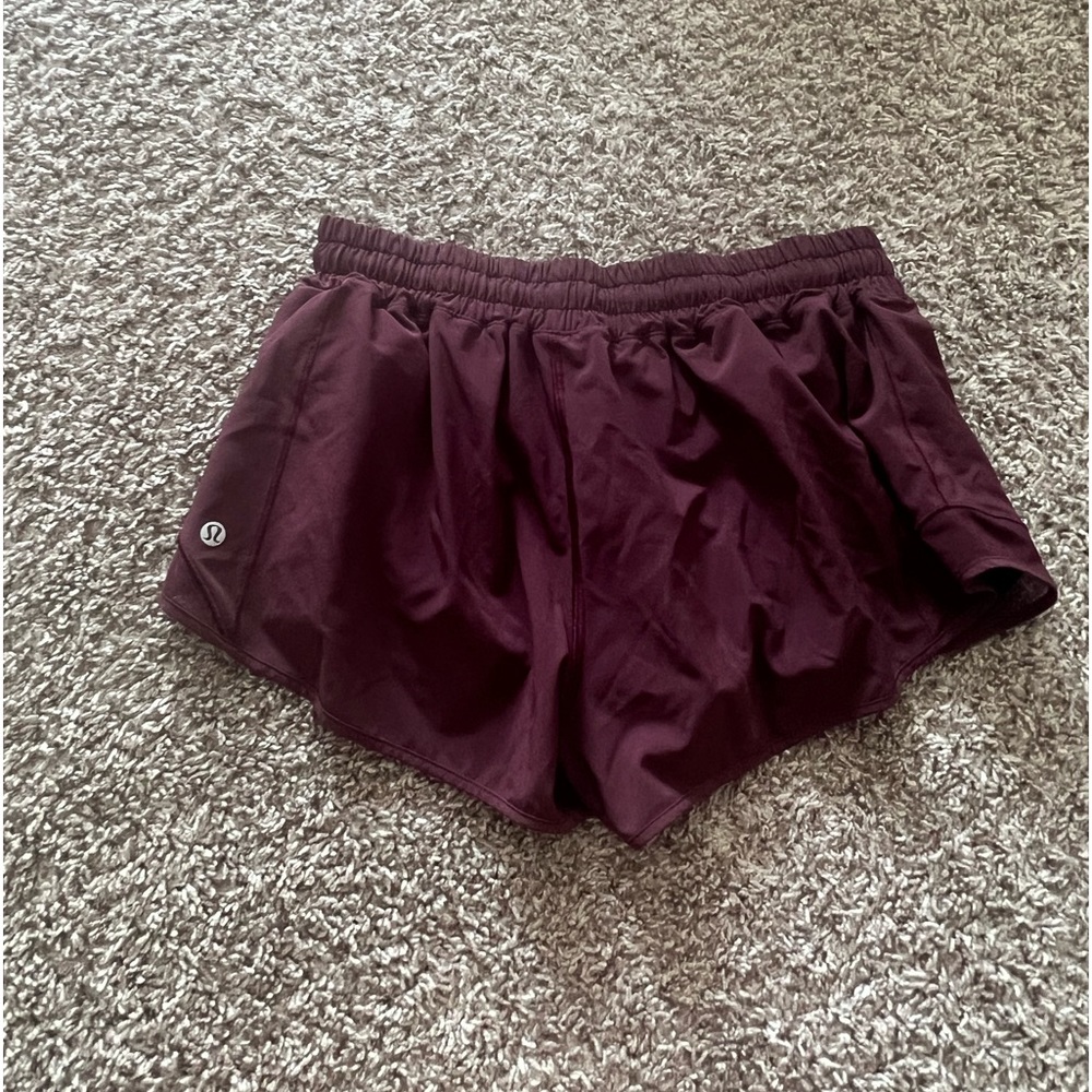 Lululemon Hotty Hot Low-Rise 2.5 Shorts